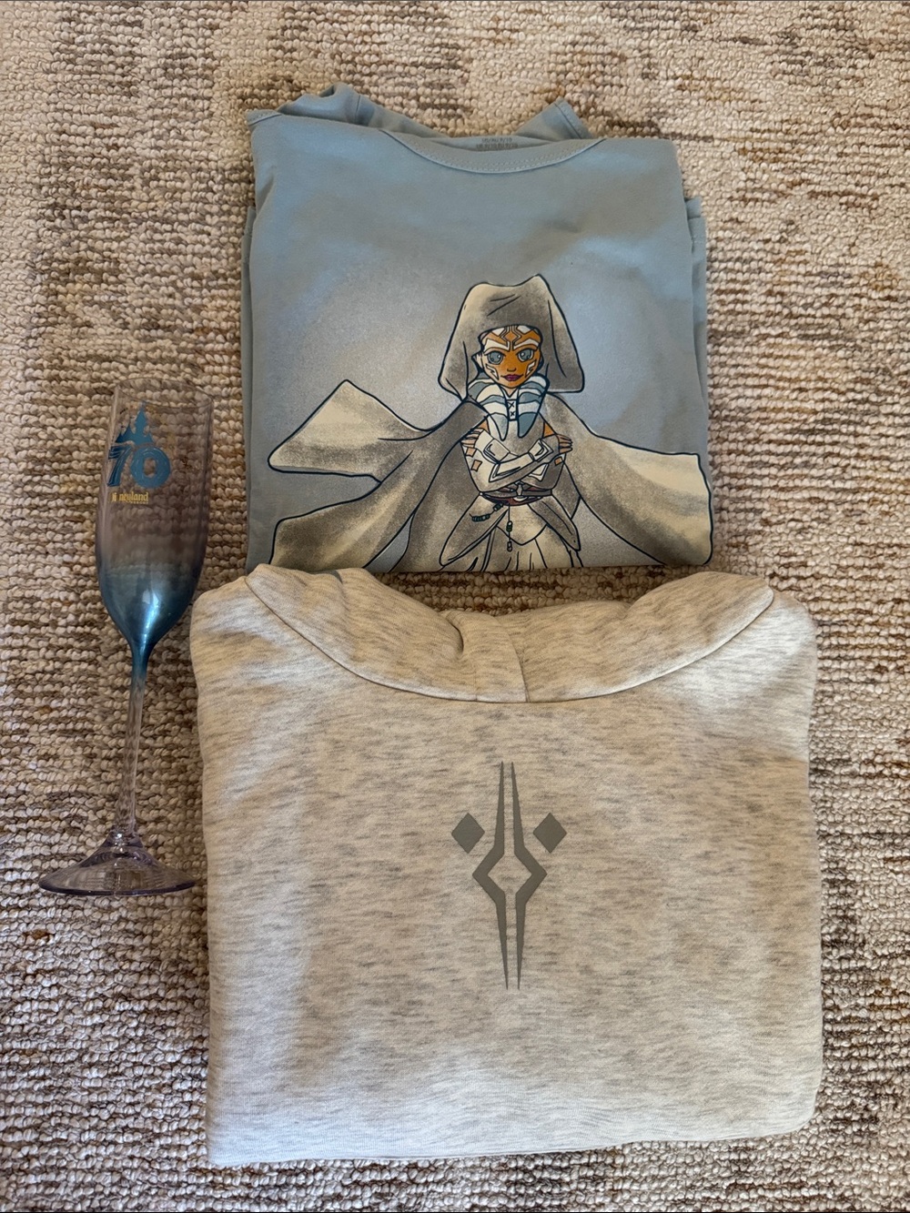 NWT Kids Disney Blue Ahsoka Graphic T-Shirt and Sweatshirt set
